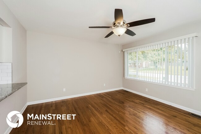 Photo - 11804 Leemont Dr