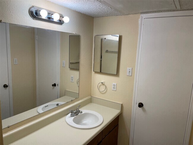 Photo - 2750 Holly Hall St Unit 117