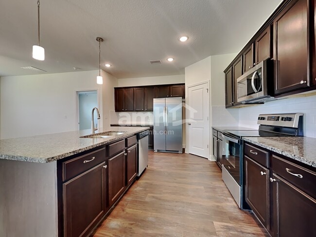 Photo - 370 Banyan Frst Dr