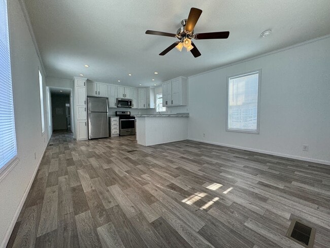 Photo - 317 22nd St NW