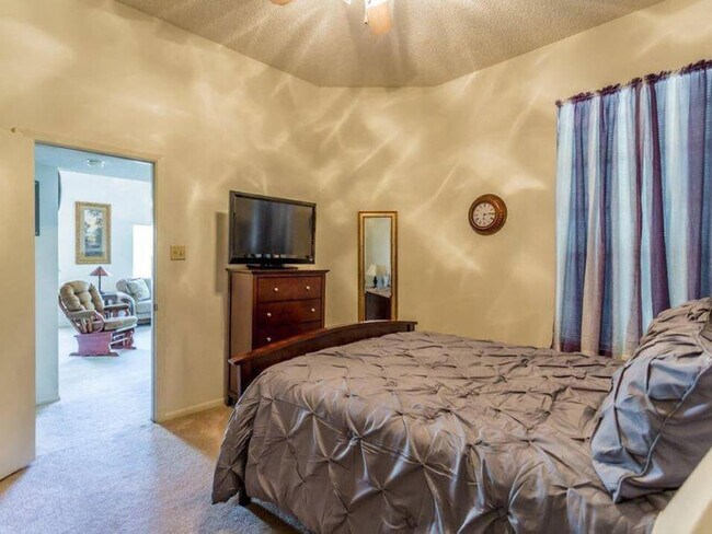 One & Two Bedroom Apartments Available for Rent