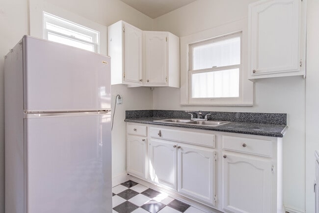 Photo - 612 Parkman Ave Unidad 1/2