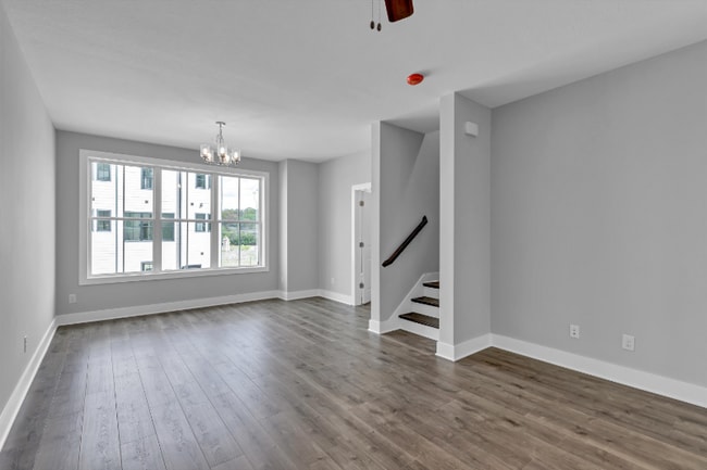 Photo - 1112 River Trail