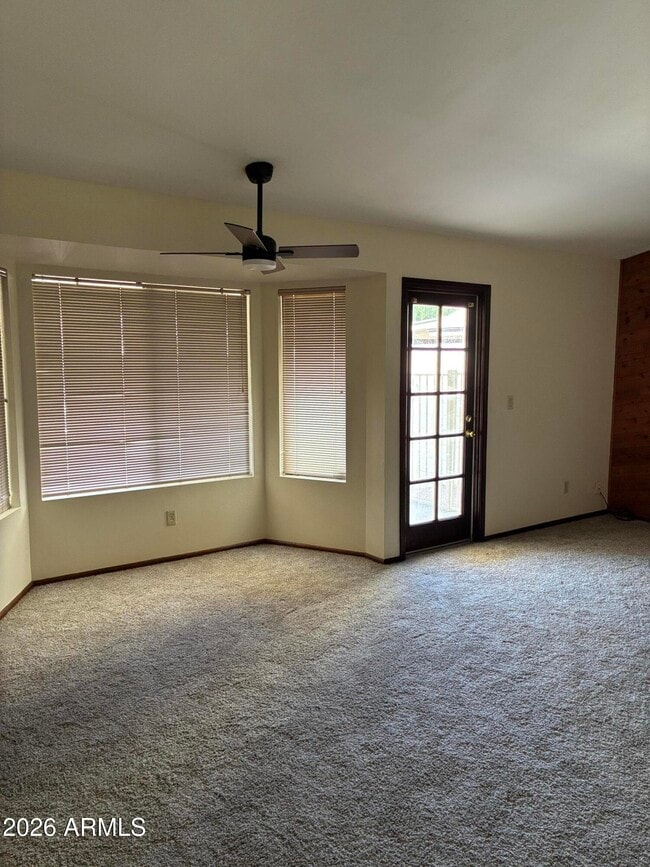 Photo - 701 W Summit Pl