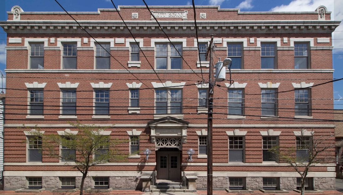 660 Centre Street - 660 Centre Street Apartments