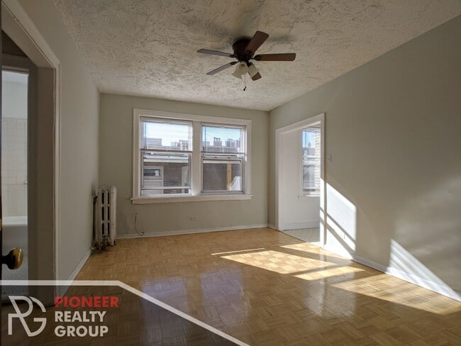 Photo - 711 W Belmont Ave Apartments Unit 711-410