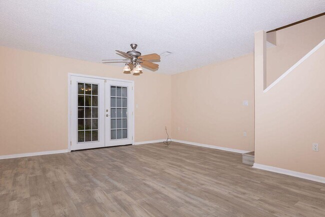 Photo - 44 Berwick Cir