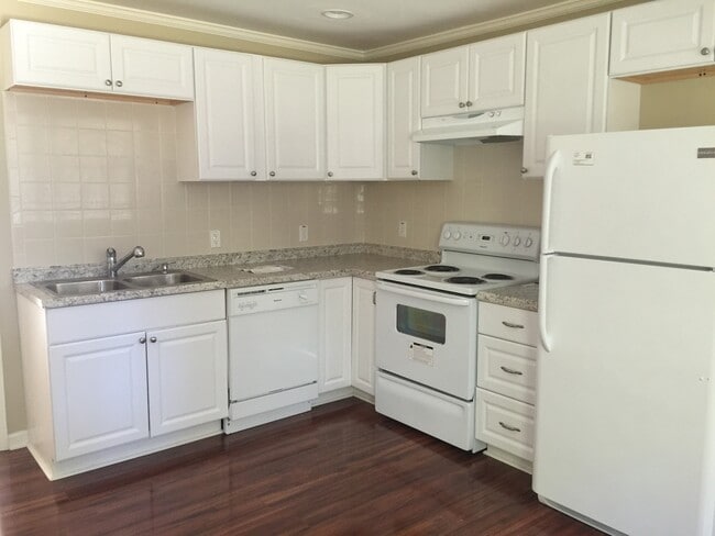 Photo - Immaculate duplex in Bellevue
