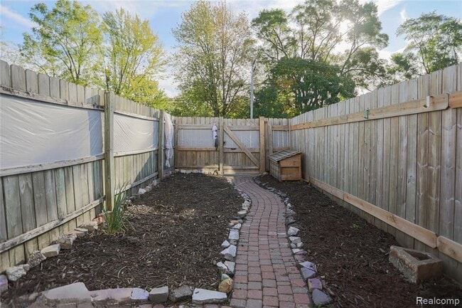 Photo - 119 Floral Ave