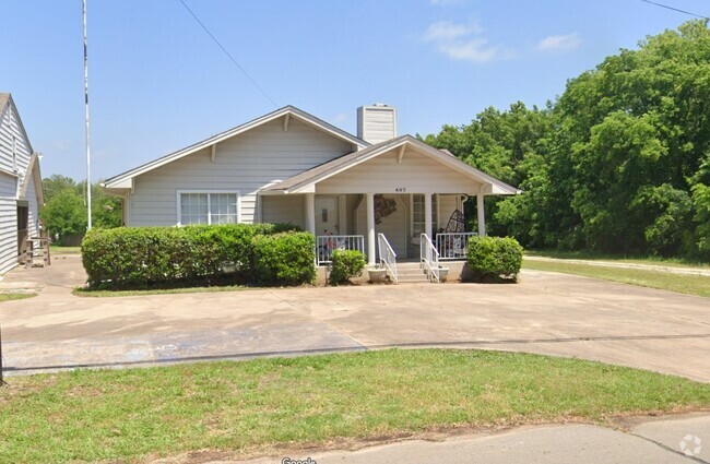 Building Photo - 407 W Main St Rental