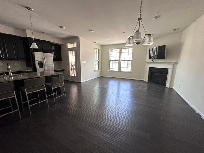 6466 Walcott Ln