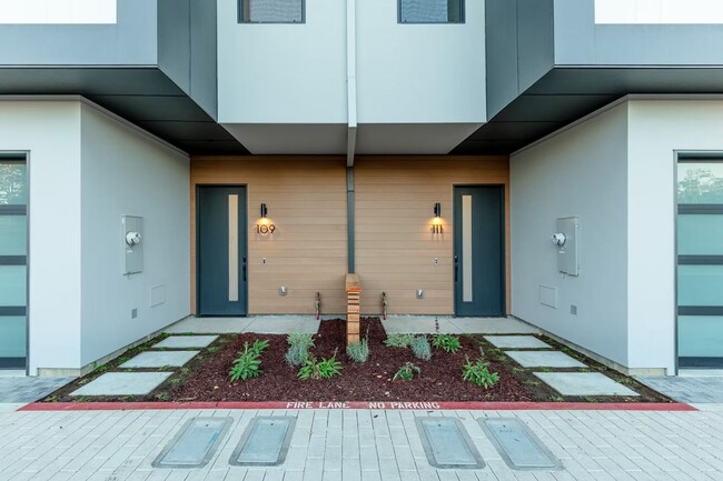 Building Photo - 103-119 Darlington Unit 105 Darlington Lane