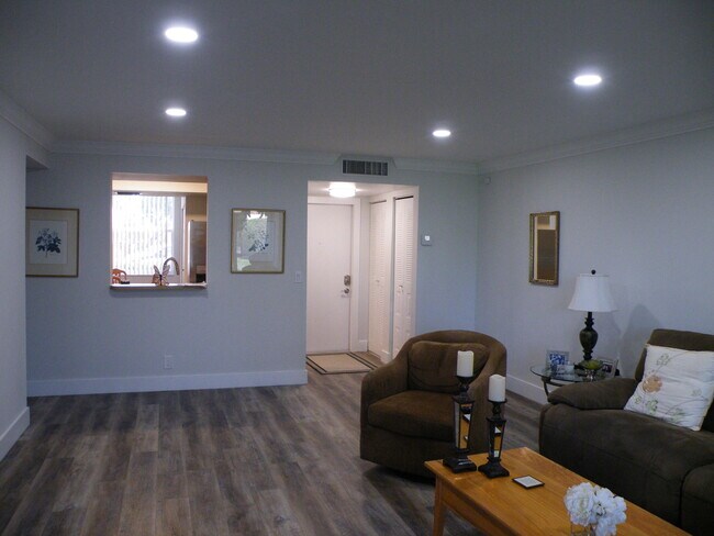 Photo - 15 Willowbrook Ln Unit 108