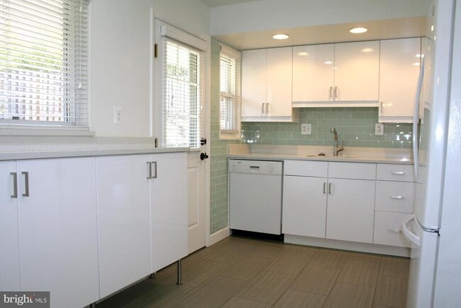 Photo - 5103 Danbury Rd