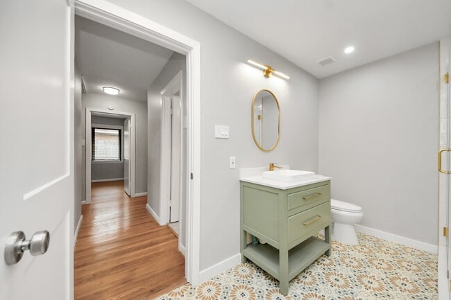 Building Photo - 4821 Viking Dr