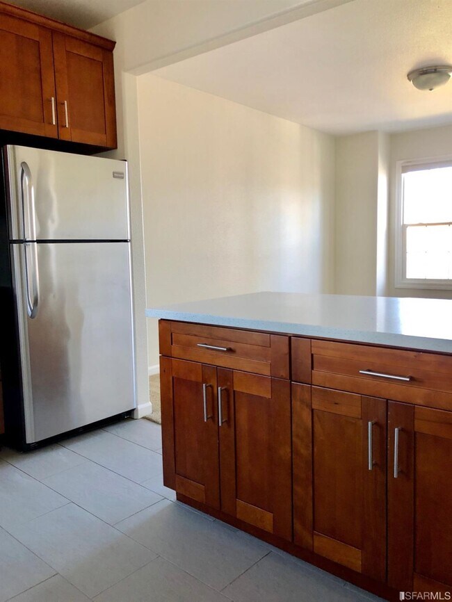 Photo - 744 Clementina St