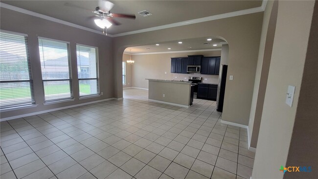 Photo - 822 Wyndcrest Drive