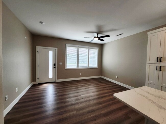 Photo - 5305 W Jay St