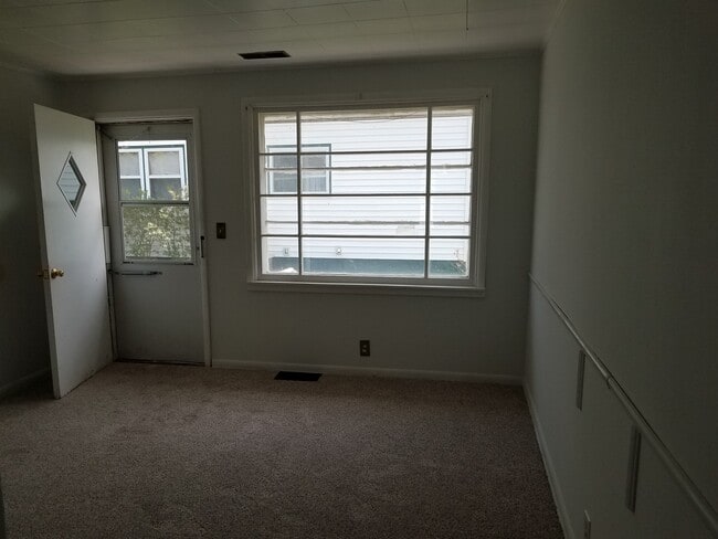 Sala de estar - 315 Elm St Unidad B