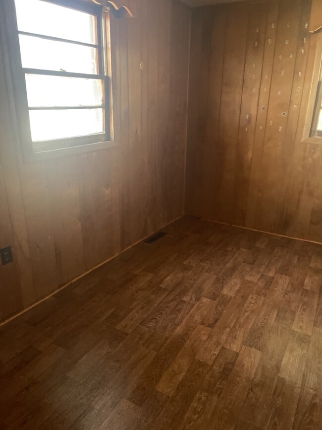 Photo - 107 Price St