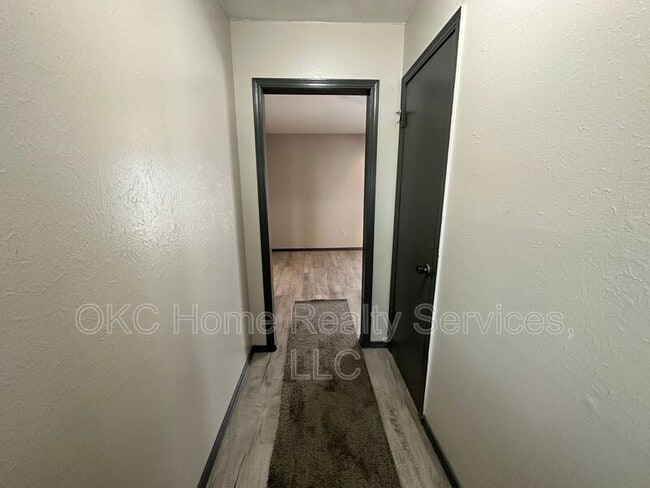 Photo - 1706 Surrey Pl
