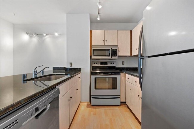 Photo - 270 E Highland Ave