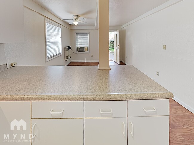 Photo - 409 13th St Unidad B