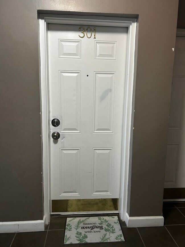 Photo - 713 Brandywine St SE