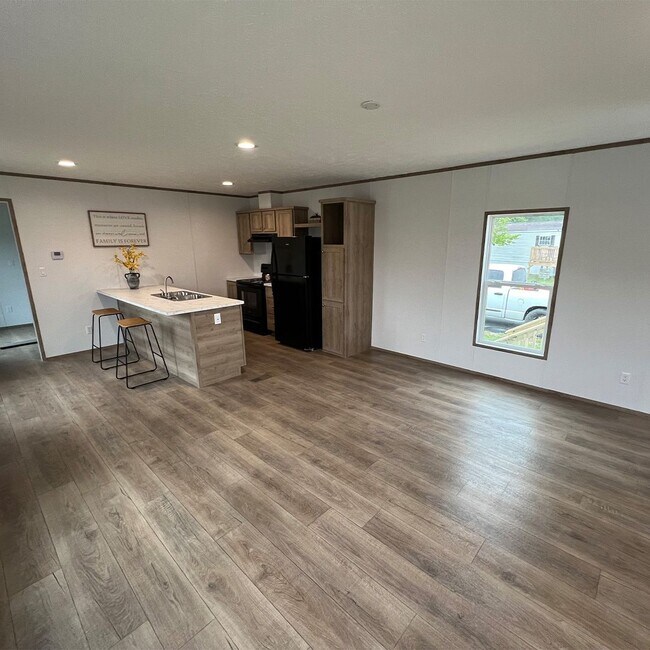 Photo - 16800 Jessica Rd