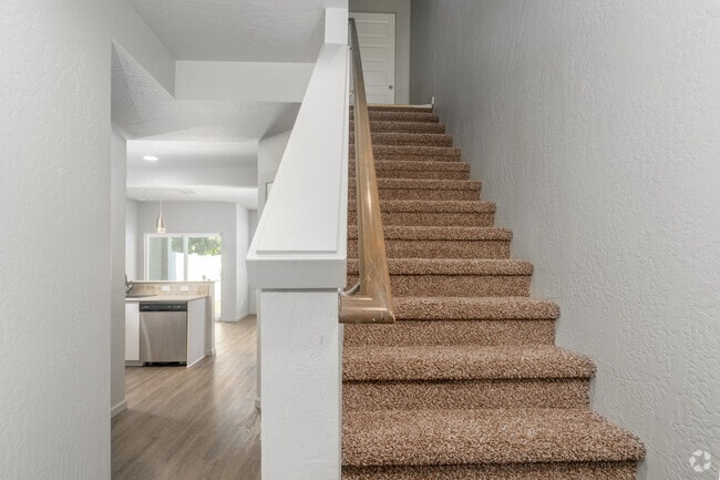 2BR, 3BA - 1267SF - Staircase
