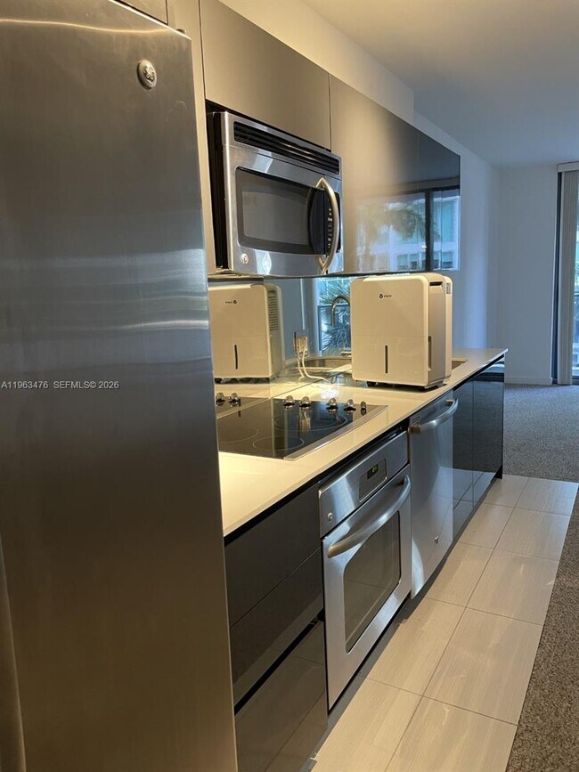 Photo - 31 SE 6th St Unit 404