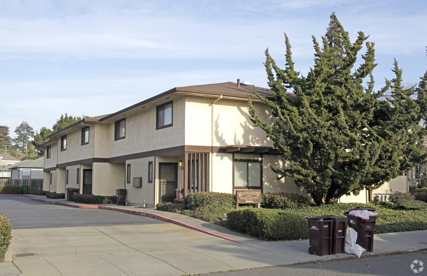 Photo - Montgomery Street Apartments