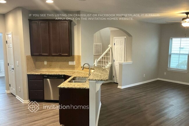 Photo - 1012 Crinoline Ln