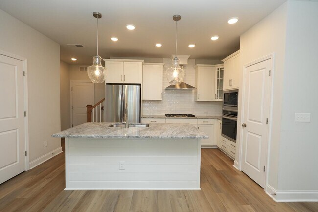 5012 Calvine Ml Wy