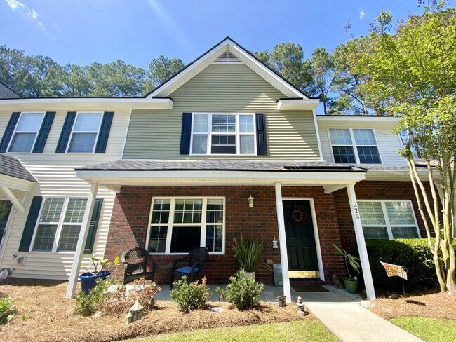 Two Bedroom Townhome in The Townes at Buck... - Two Bedroom Townhome in The Townes at Buck...