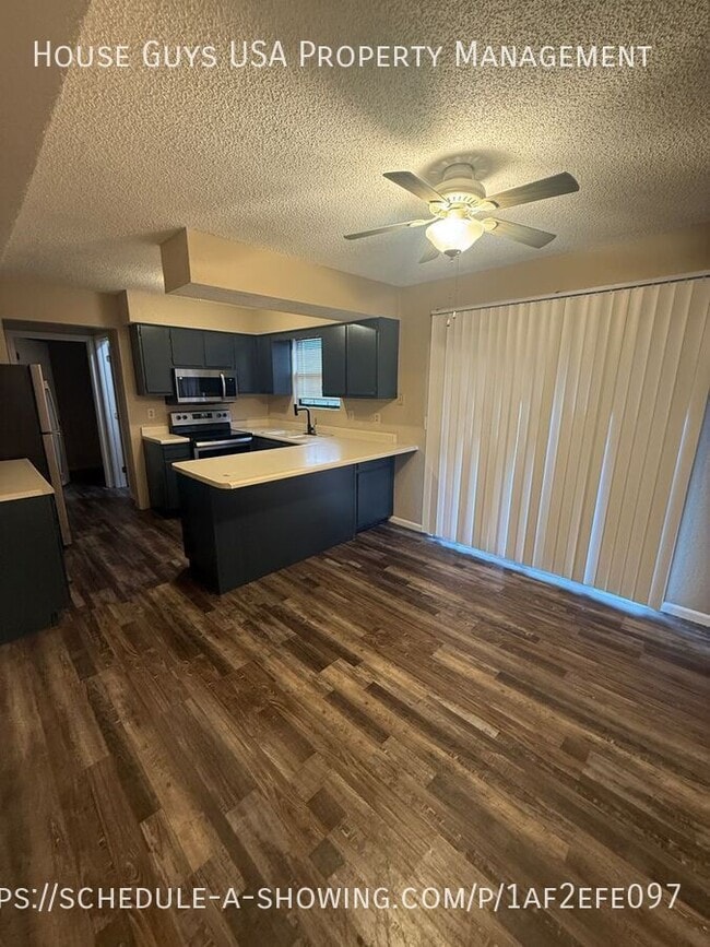 Photo - 710 SW 37 St