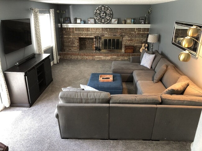 Building Photo - 3112 Rock Creek Dr Unit ID1368849P