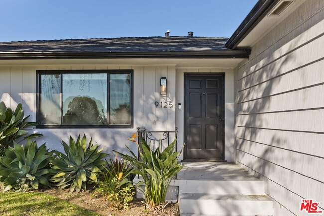 Photo - 9125 David Ave