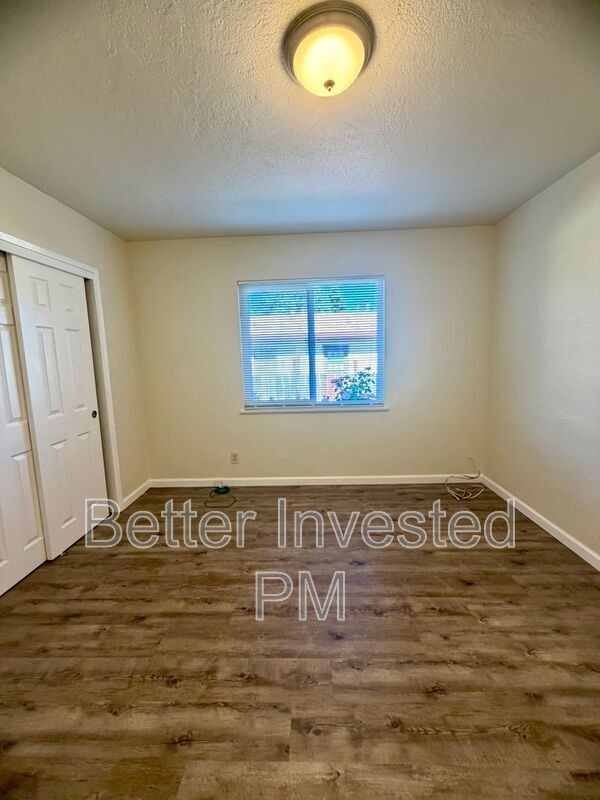 Photo - 212 Ford St Unit 7