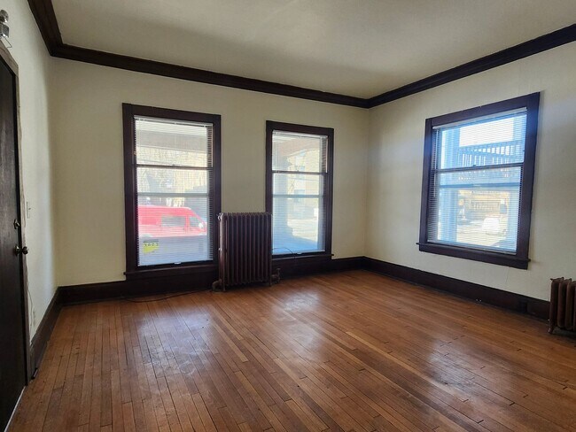 Photo - 127 E Johnson St Unit 1