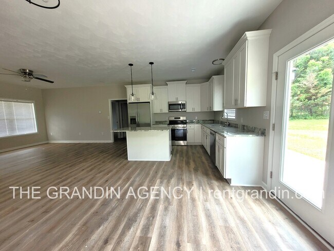 Photo - 315 Trinity Rd
