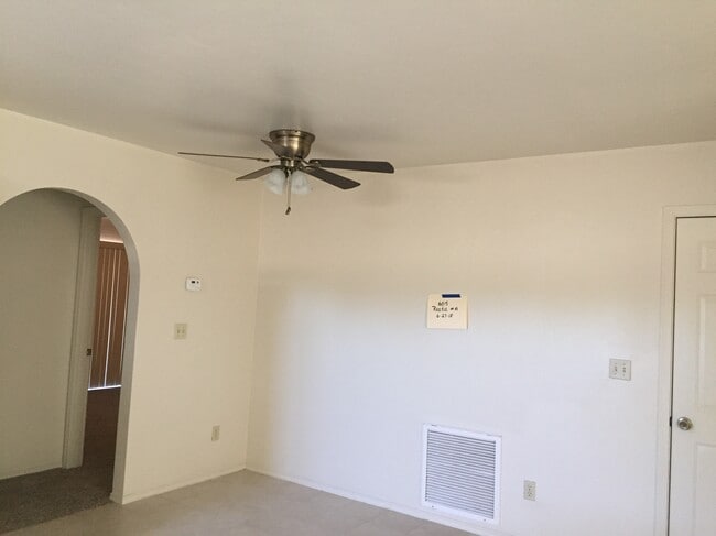 Photo - 6015 N Reata Dr