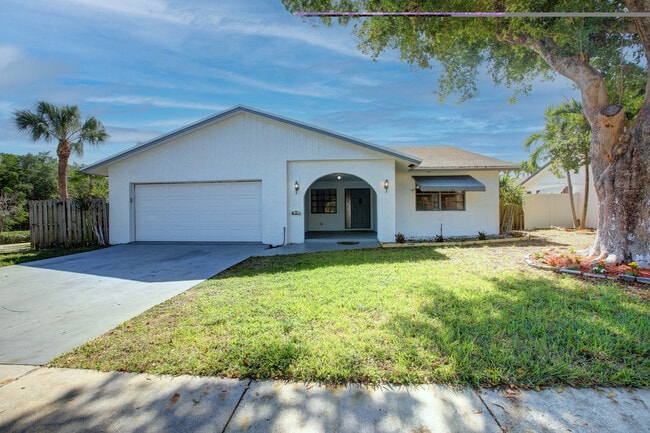 Photo - 418 SE 4th St