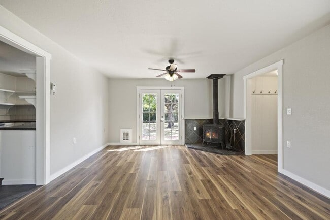 Photo - 1204 N Sheppard St