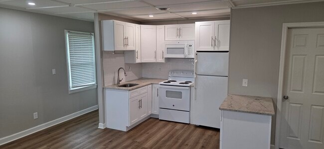 Photo - 77 1st Ave
