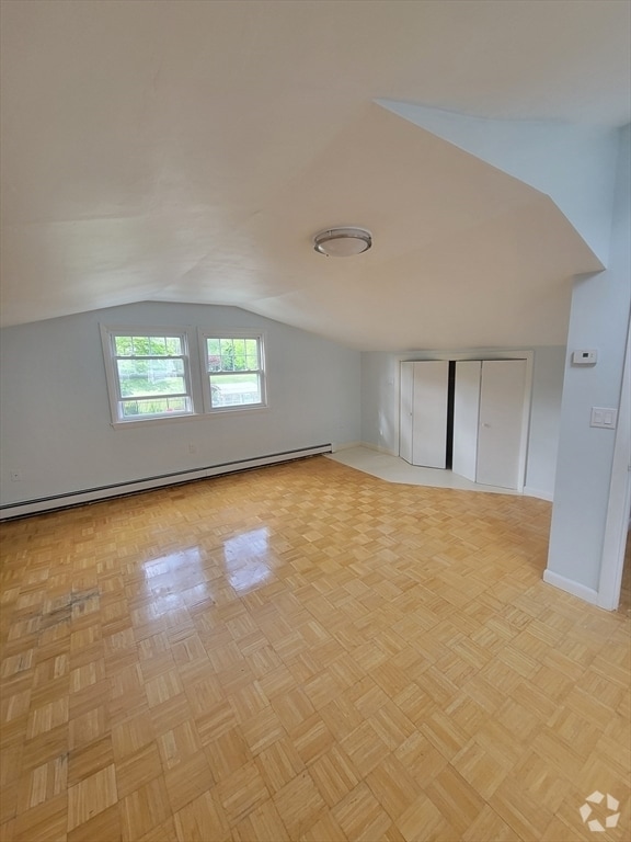 Building Photo - 141 Howard St Unit 2nd floor Rental
