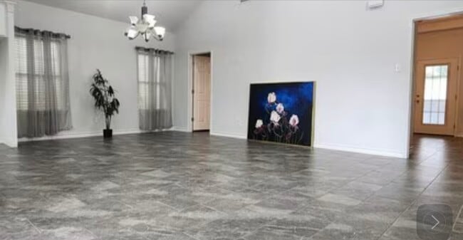 Photo - 615 O'Kane St