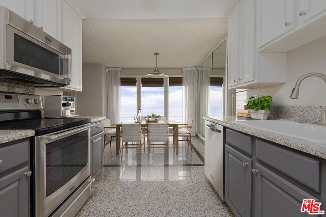 Photo - 18065 Coastline Dr Unidad 3