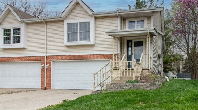 Photo - 4 Shire Ct Townhome