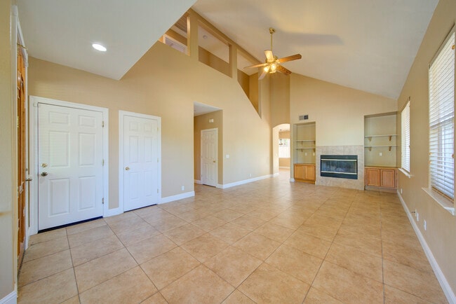 Photo - 2369 Rodin Pl